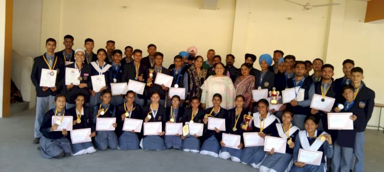 Paonta Sahib: गुरु नानक मिशन की छात्राओं ने स्टेट में जीता गोल्ड मेडल ddnewsportal.com