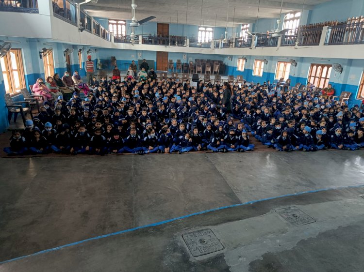Paonta Sahib: गुरू नानक मिशन स्कूल में वीर बाल दिवस पर कविता पाठ ddnewsportal.com