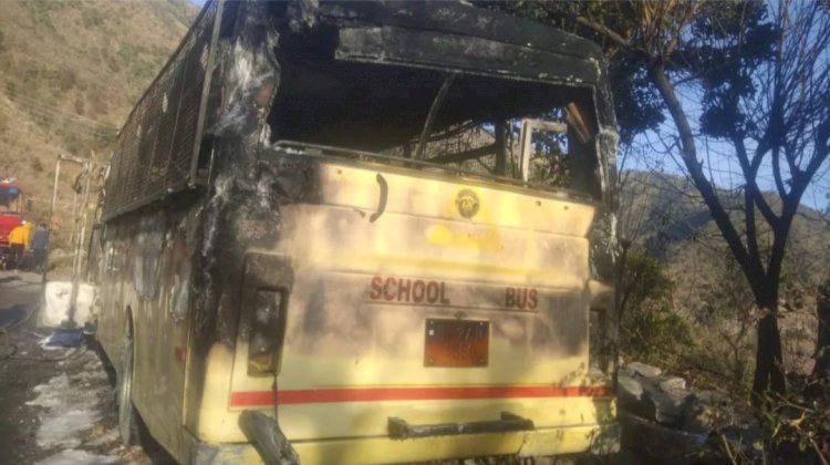 हिमाचल: जब अचानक स्कूल बस में लग गई आग  ddnewsportal.com