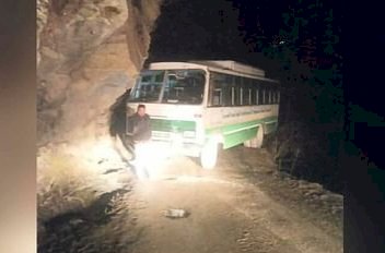 हिमाचल: पहाड़ी से टकराई HRTC की बस और फिर...  ddnewsportal.com
