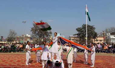 Paonta Sahib में ऐ वतन मेरे आबाद रहे...SDM गुंजीत सिंह चीमा ने ध्वजारोहण कर ली मार्चपास्ट की सलामी ddnewsportal.com
