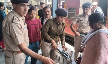 HP LS Election News: लोस चुनाव के मद्देनजर रेलवे स्टेशनों पर बढ़ाई सुरक्षा चौकसी, शिमला, कांगड़ा और अन्य... ddnewsportal.com