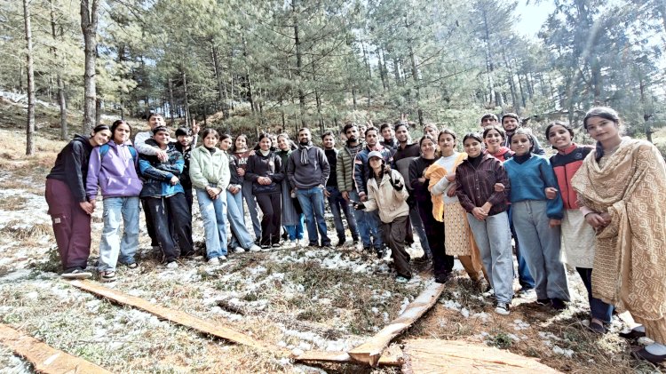 शिलाई: कॉलेज के स्टूडेंट्स की फील्ड ट्रिप, जाना कैसे होता है पहाड़ में विपरीत परिस्थितियों में जीवन यापन ddnewsportal.com